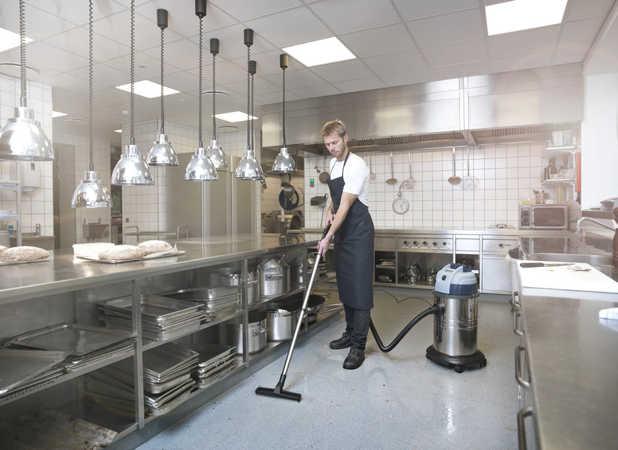 Aspirateur eau et poussière NILFISK VL100 -35 EU
