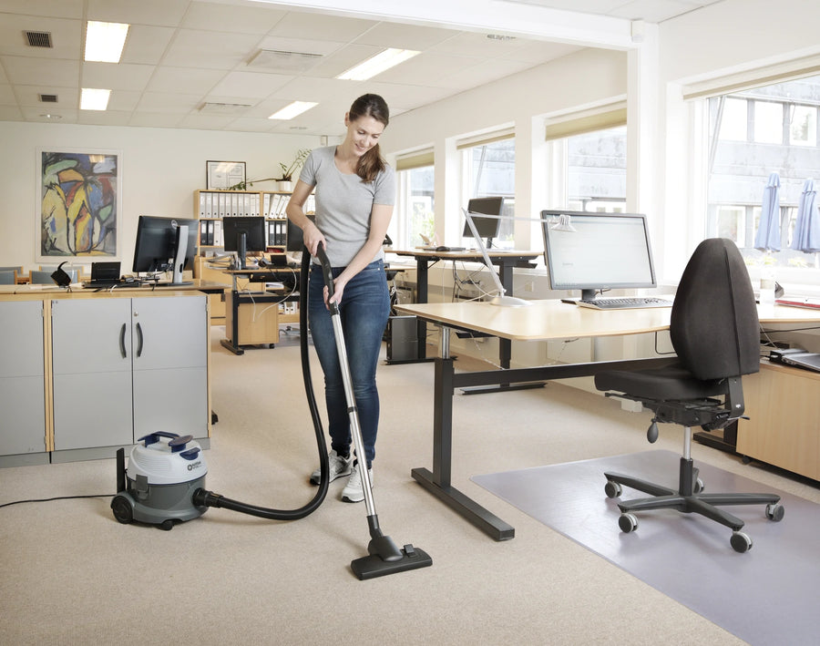 Aspirateur NILFISK poussière VP100