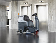 Autolaveuse NILFISK BR 752 LAVEUSE COND. PORTE CHAR. EMB.