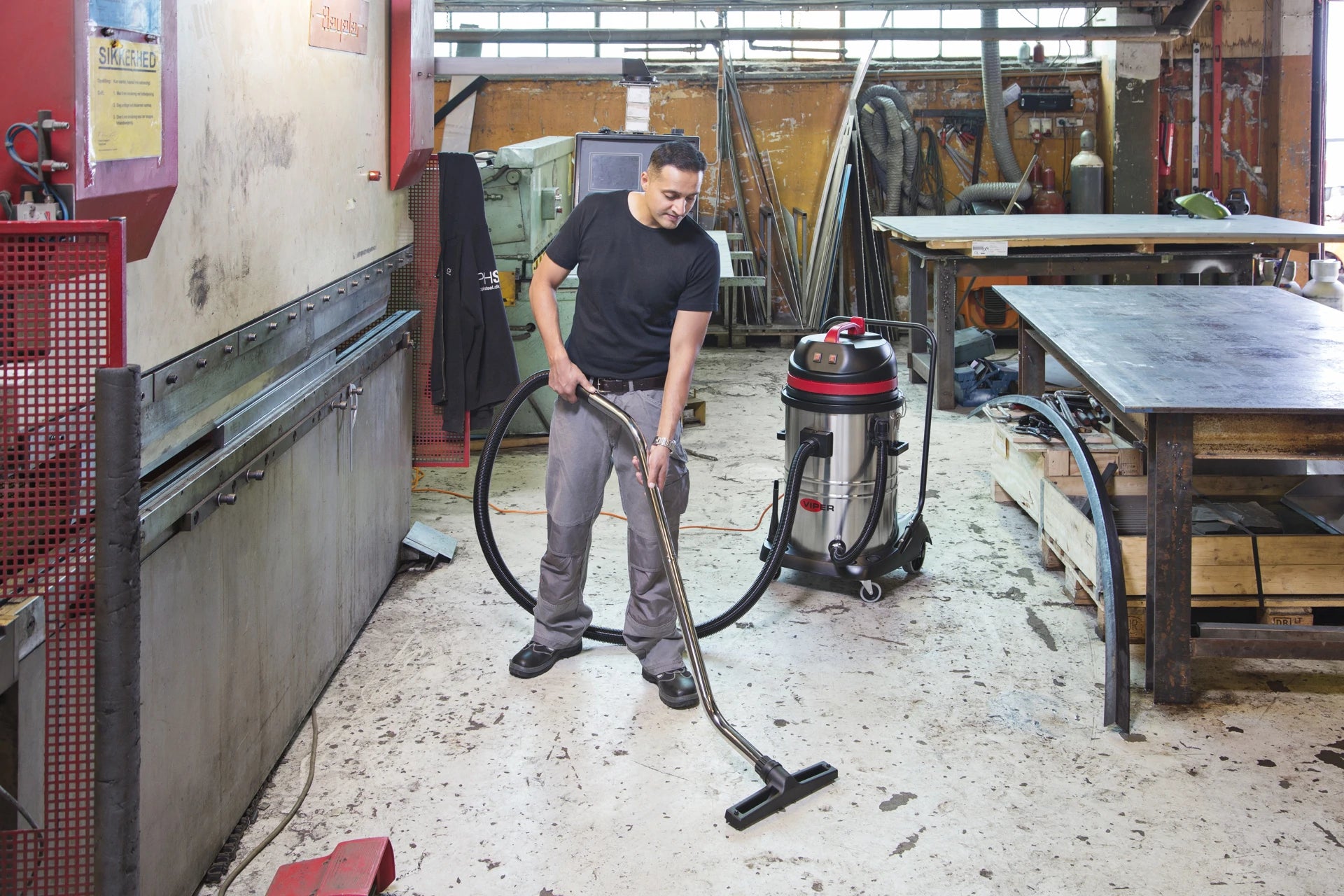 Aspirateur VIPER LSU275 EU METAL