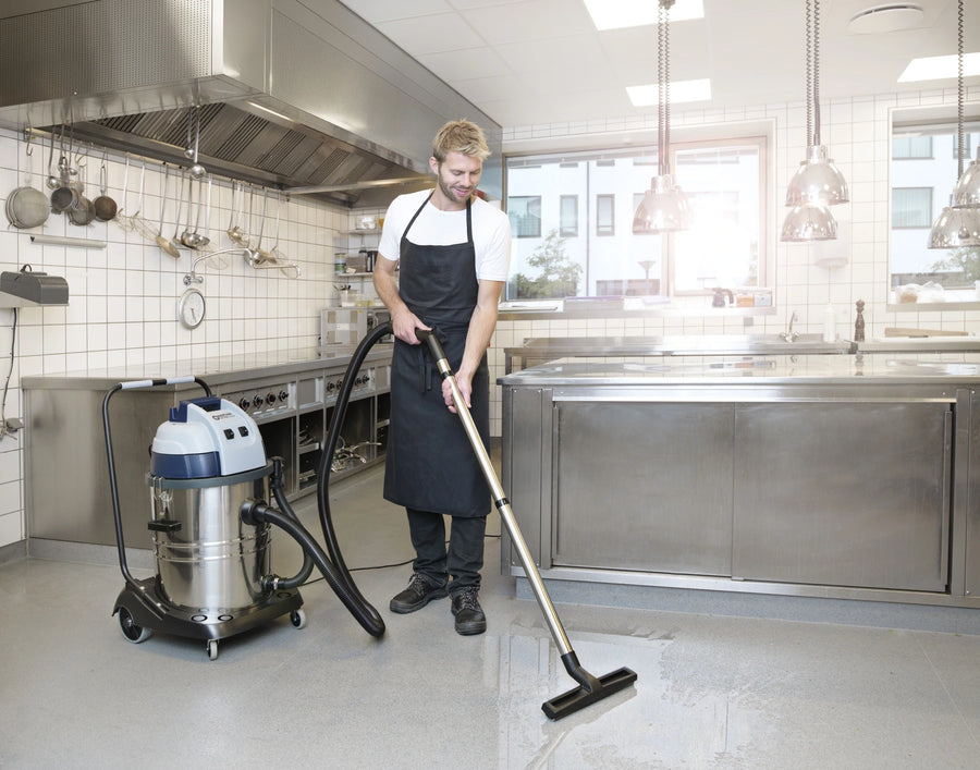 Aspirateur eau et poussière NILFISK VL100 -55 EU