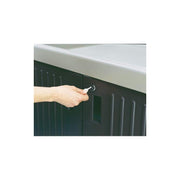Detail serrure kit portes chariot d'etage Rubbermaid noir